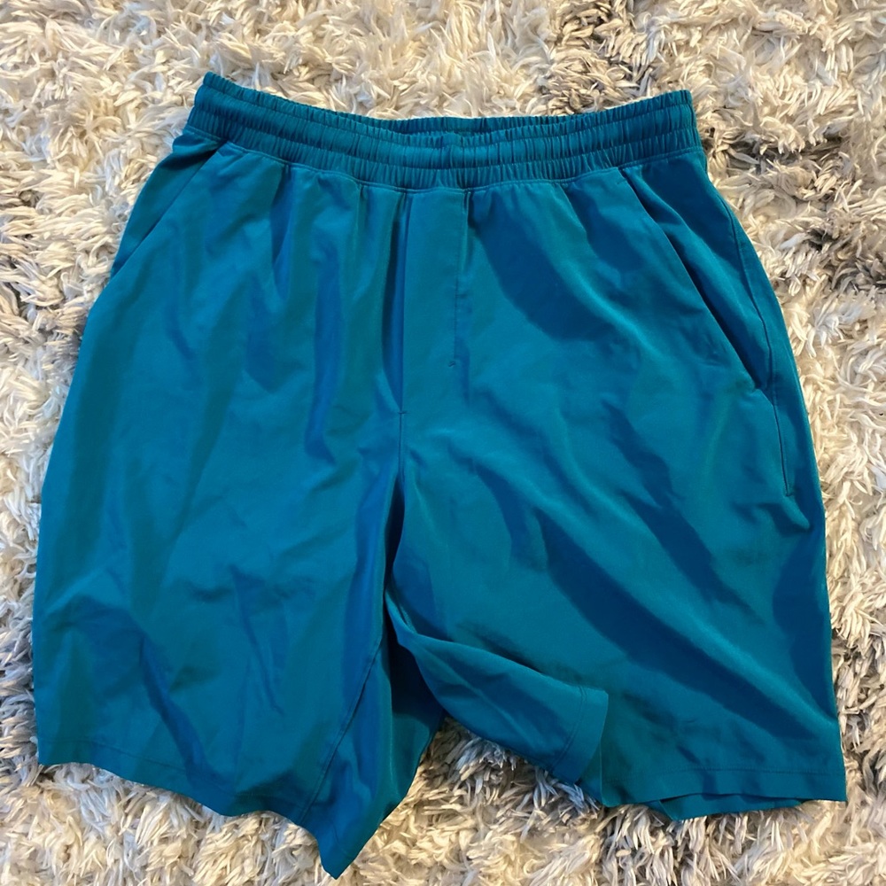 Men’s lululemon size M shorts